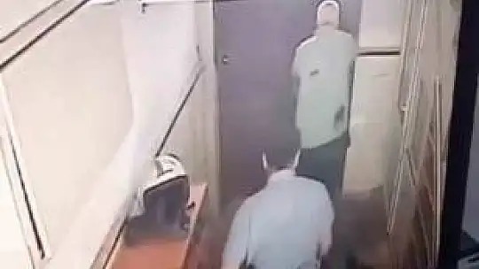 HÜDA PAR'a düzenlenen bıçaklı saldırı güvenlik kamerasında