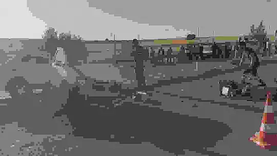 İkiye bölünen araçta 2 kişi hayatını kaybetti