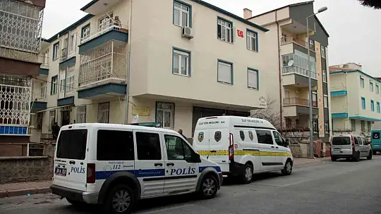 Ecel kapıda yakaladı