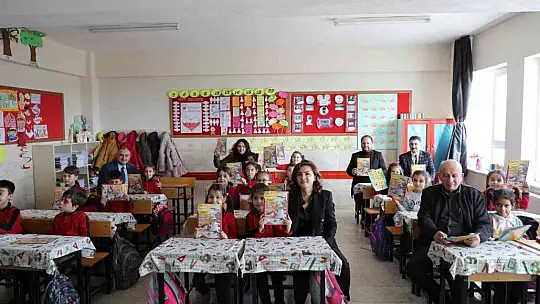 İlköğretim öğrencilerine dergi hediyesi