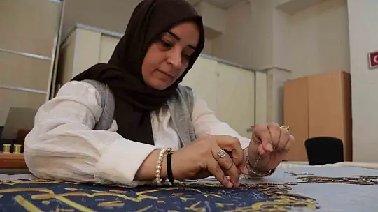 İlmek ilmek emeğin ürünü: Puşide