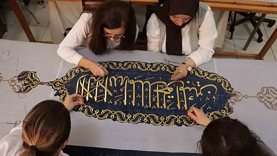 İlmek ilmek emeğin ürünü: Puşide