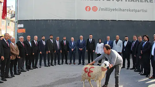 MHP İl Başkanı Demirezen mazbatasını aldı