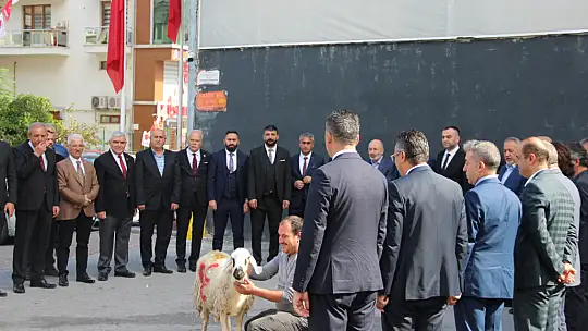 MHP İl Başkanı Demirezen mazbatasını aldı