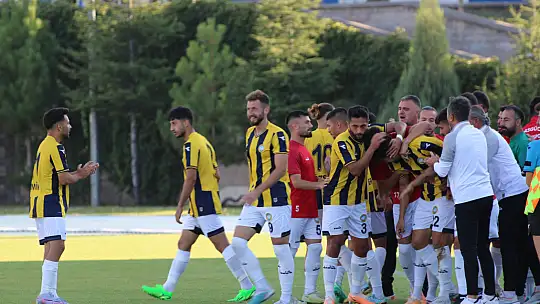 Talasgücü Belediyespor'dan siftah! 3. Lig'de ilk galibiyet geldi (2-0)
