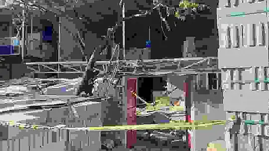 İnşaatın duvarı yemek yapan kadınların üzerine çökmüş: 1 ölü, 2 yaralı