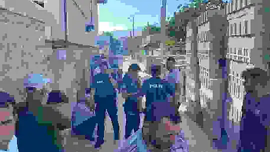 İnşaatın duvarı yemek yapan kadınların üzerine çökmüş: 1 ölü, 2 yaralı