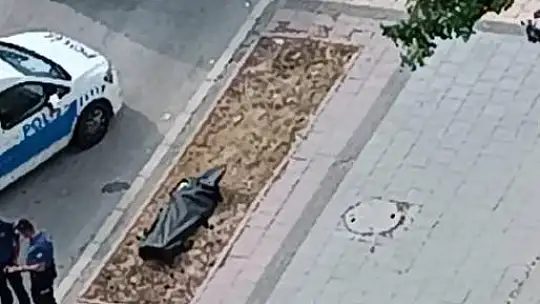 Islak zemin sürücünün ölümüne neden oldu