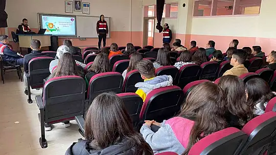 Jandarma'dan 'KADES' ve 'Siber Zorbalık' eğitimi