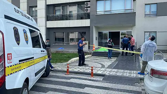 Kuşunu yakalamak isterken öldü!