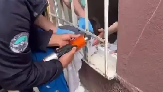 Küçük çocuğun yaramazlığı sonucu bakın ne oldu?