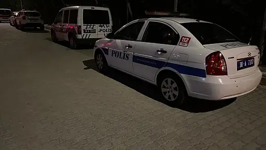 Feci ölüm: Kafası press makinasına sıkıştı