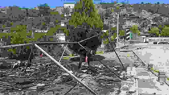 Kahramanmaraş'ta bir esnafın önce iş yeri yağmalandı, sonra çadırı yakıldı