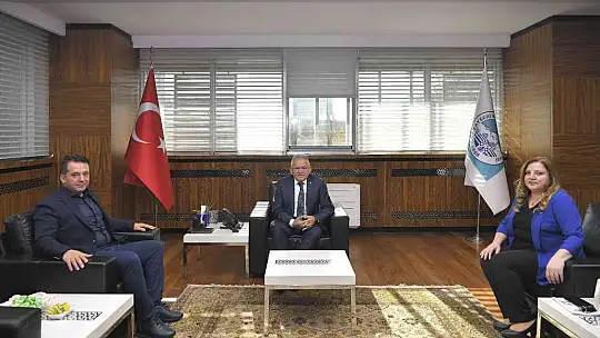 KalDer'den Başkan Büyükkılıç'a teşekkür plaketi