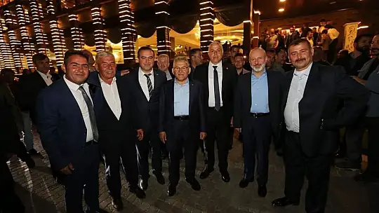 Akar'la coşkulu buluşma