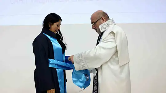 Karamustafa, 'Sevgili gençler, sizler için hayat bundan sonra başlıyor'