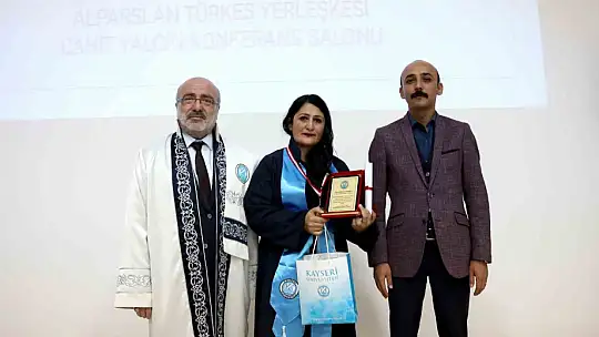 Karamustafa, 'Sevgili gençler, sizler için hayat bundan sonra başlıyor'