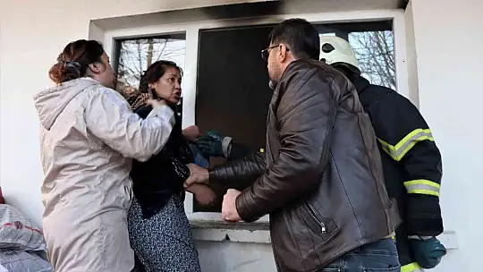 Karısıyla tartıştı, evini ateşe verdi