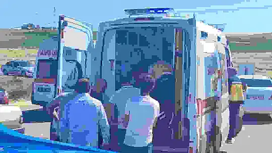 Kavşakta kaza 4 yaralı