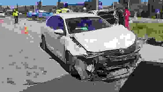 Kavşakta meydana gelen kazada 7 kişi yaralandı