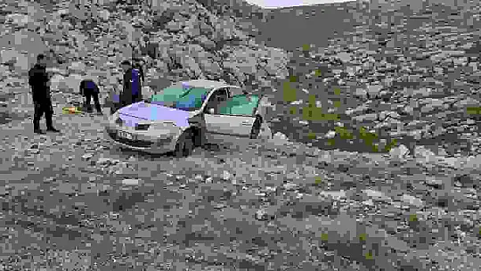 Kaygan zemin kazaya neden oldu: 3 yaralı