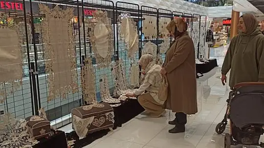 KAYMEK Dantel Anglez El Sanatları Sergisi'ne yoğun ilgi