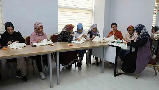 Hacılar'da El Sanatları Kursları devam ediyor