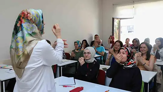 KAYMEK'ten Türk İşaret Dili sınavına hazırlık kursu