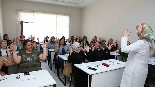 KAYMEK'ten Türk İşaret Dili sınavına hazırlık kursu