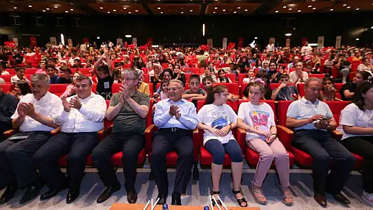 KAYMEK Yaz Okulu'ndan Muhteşem Kapanış Töreni