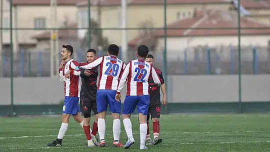 Turanspor gol olup yağdı