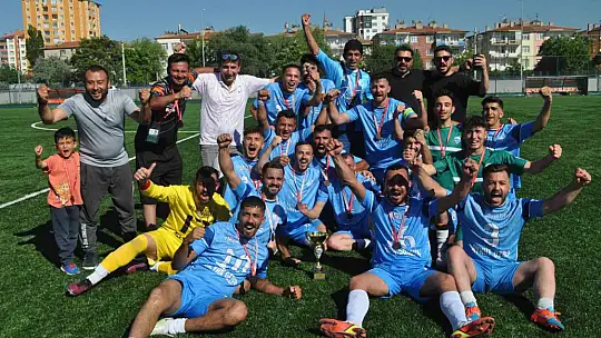 Sarız Anadoluspor ve Yeni Döğerspor Şampiyon oldu