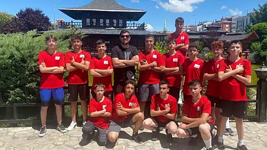 Kayseri ANALİG Kız ve Erkek takımları yarı finalde