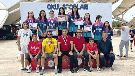 Kayseri'nin gururu oldular! Antalya'da büyük başarı elde ettiler