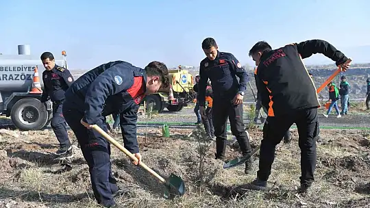 Kayseri Büyükşehir, 11.11'de 5 bin fidan ile geleceğe nefes oldu