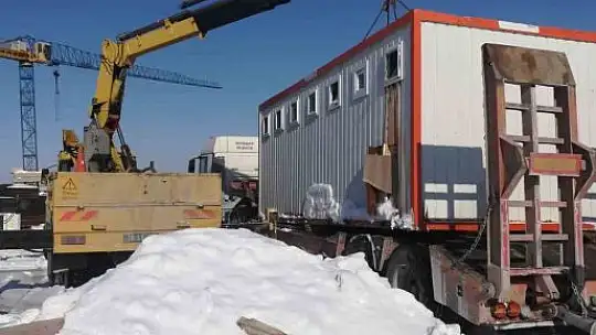 Kayseri'den Adıyaman'a iş makineleri, Elbistan'a konteynır desteği