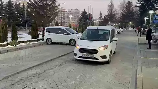 Kayseri Büyükşehir'den deprem bölgesine 10 araç desteği daha