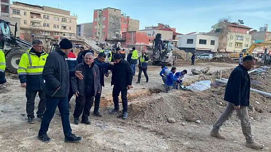 Konteyner çarşı yapımı tüm hızıyla sürüyor