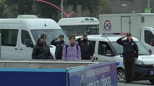 10 Kasım'da Ata'ya saygı duyuldu!