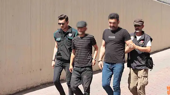 Kayseri'de 2 farklı uyuşturucu operasyonu: 5 gözaltı