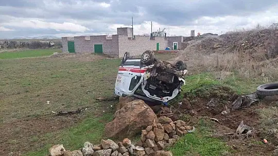 Kayseri'de ambulans devrildi