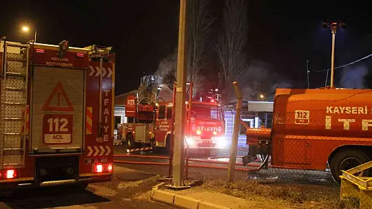 Bekçi kulübesinde yangın paniği