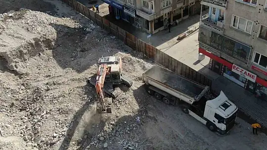 Kayseri'de depremin hasarı artıyor: Ağır hasarlı yapı sayısı 851'e çıktı