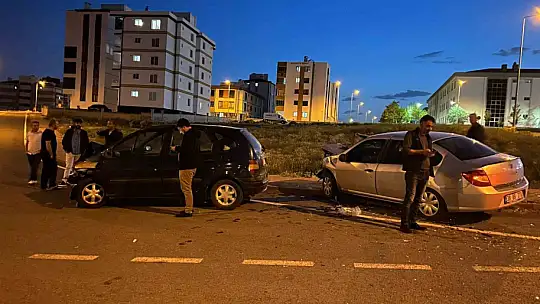 Erkilet'te trafik kazası: 7 yaralı var