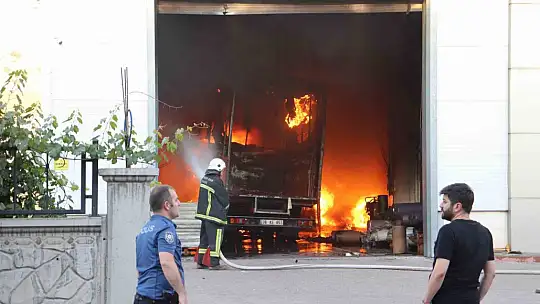 OSB'deki bir fabrikada korkudan yangın!