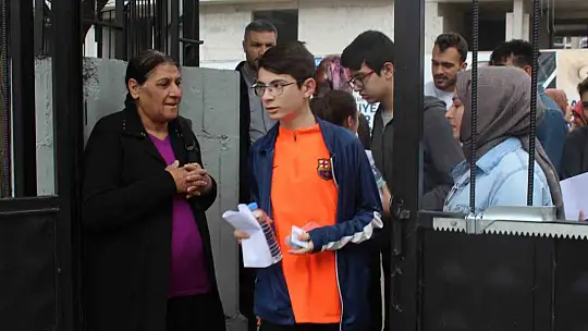 Heyecanla beklenen LGS başladı