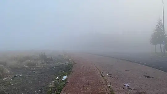 Kayseri'de sis: Görüş mesafesi 5 metreye kadar düştü