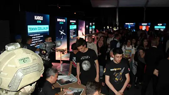 Kayseri'de solotürk pilotlarına yoğun ilgi