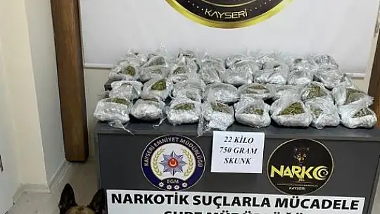 Durdurulan araçtan 22 kilo uyuşturucu çıktı