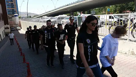 Kayseri'de uyuşturucu tacirlerine operasyon! Gözaltına alındılar